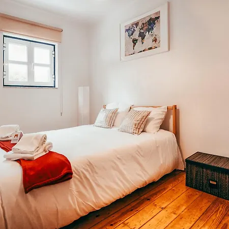 Apolonia Train Spot By Gt House Lisboa